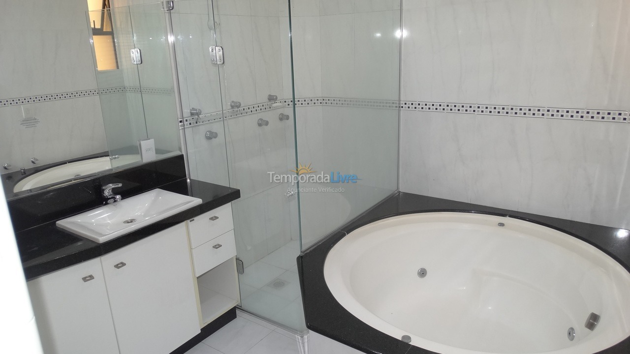 Apartamento para aluguel de temporada em Itapema (Centro)