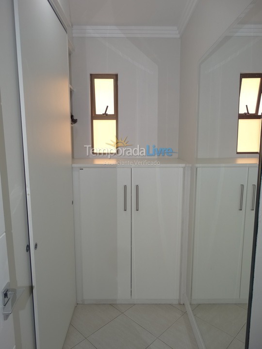 Apartamento para aluguel de temporada em Itapema (Centro)