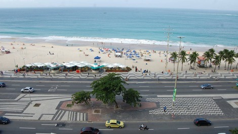 Penthouse with spectacular views of Copacabana Beach!