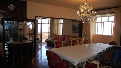 Penthouse with spectacular views of Copacabana Beach!