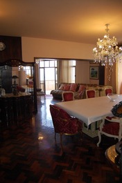 Penthouse with spectacular views of Copacabana Beach!