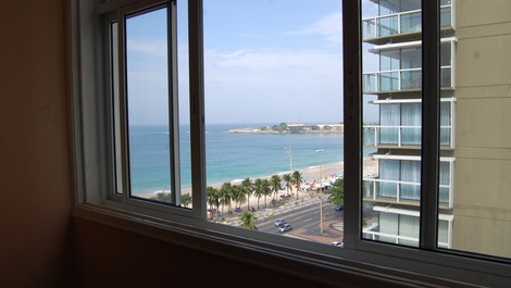 Penthouse with spectacular views of Copacabana Beach!