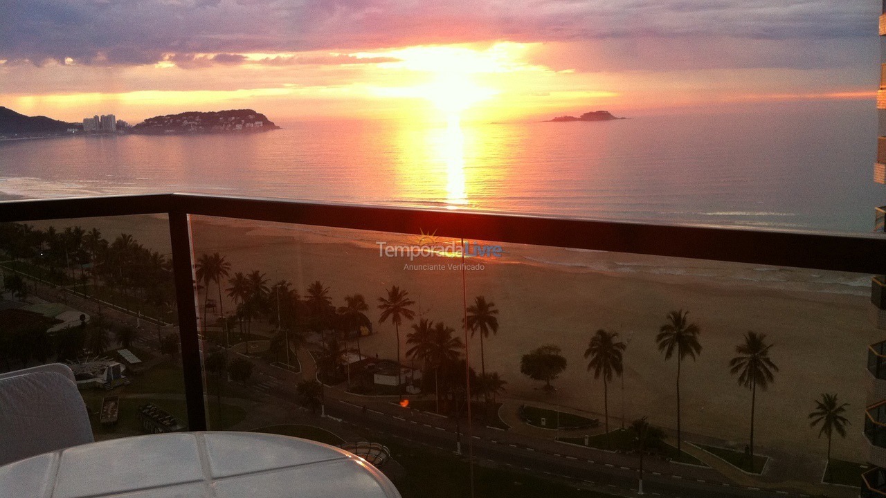 Apartment for vacation rental in Guarujá (Enseada)