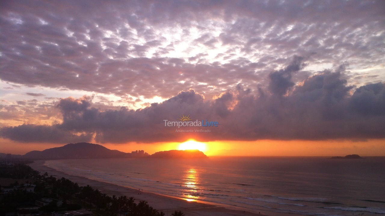 Apartment for vacation rental in Guarujá (Enseada)