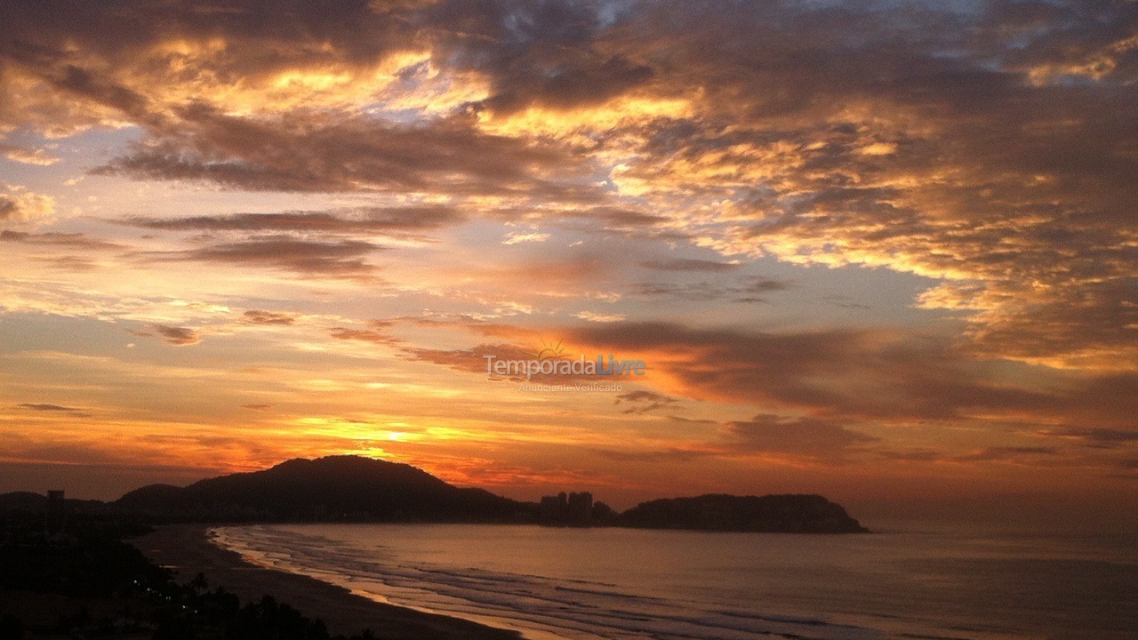 Apartment for vacation rental in Guarujá (Enseada)