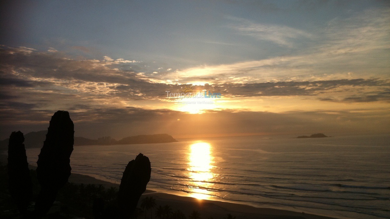 Apartment for vacation rental in Guarujá (Enseada)