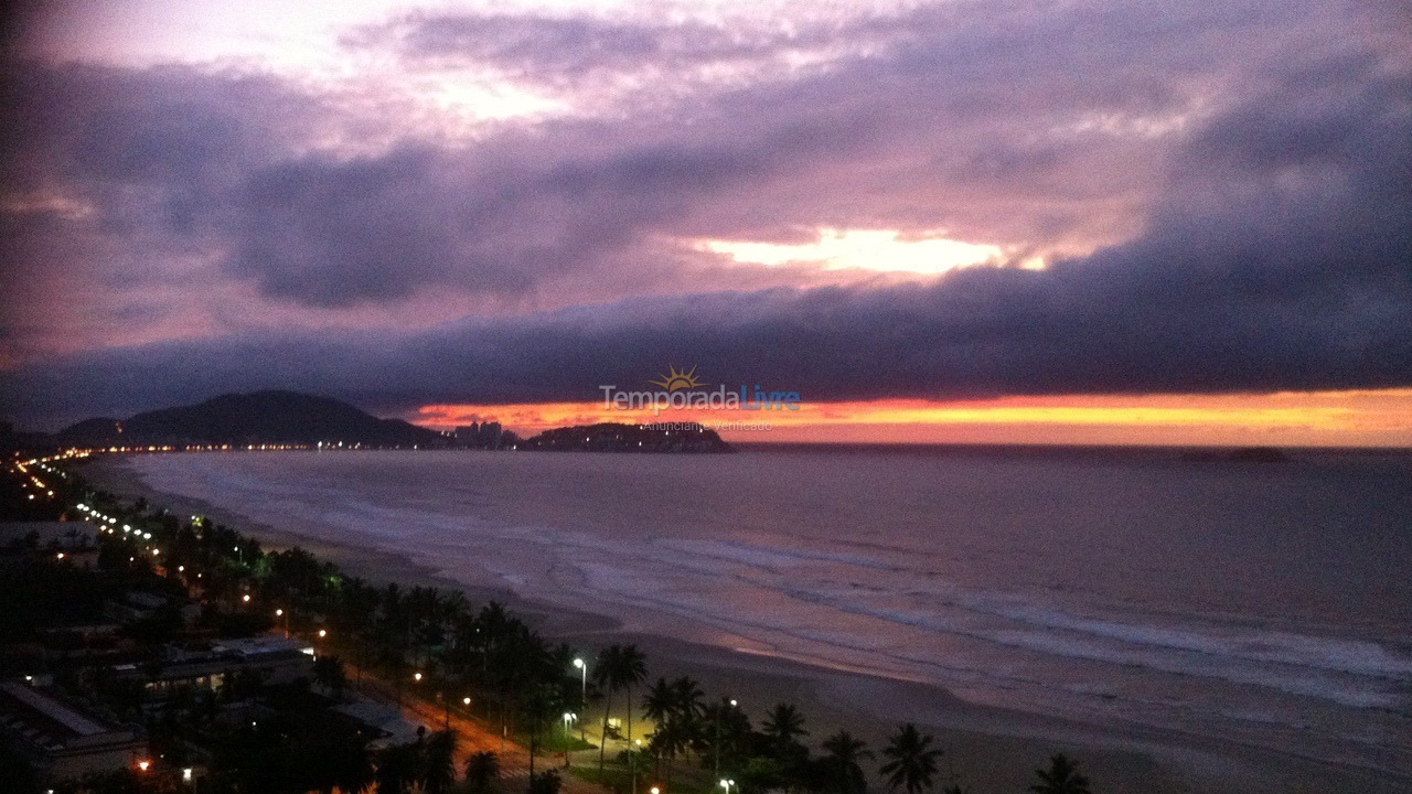 Apartment for vacation rental in Guarujá (Enseada)