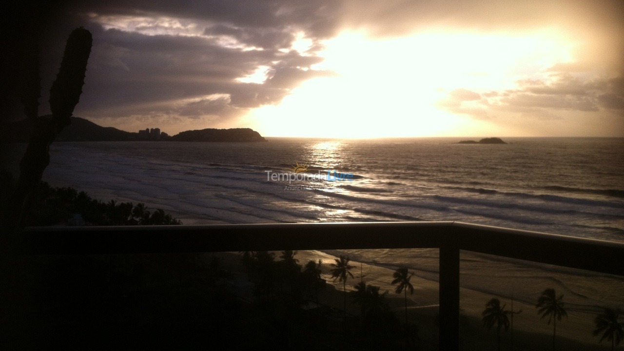 Apartment for vacation rental in Guarujá (Enseada)