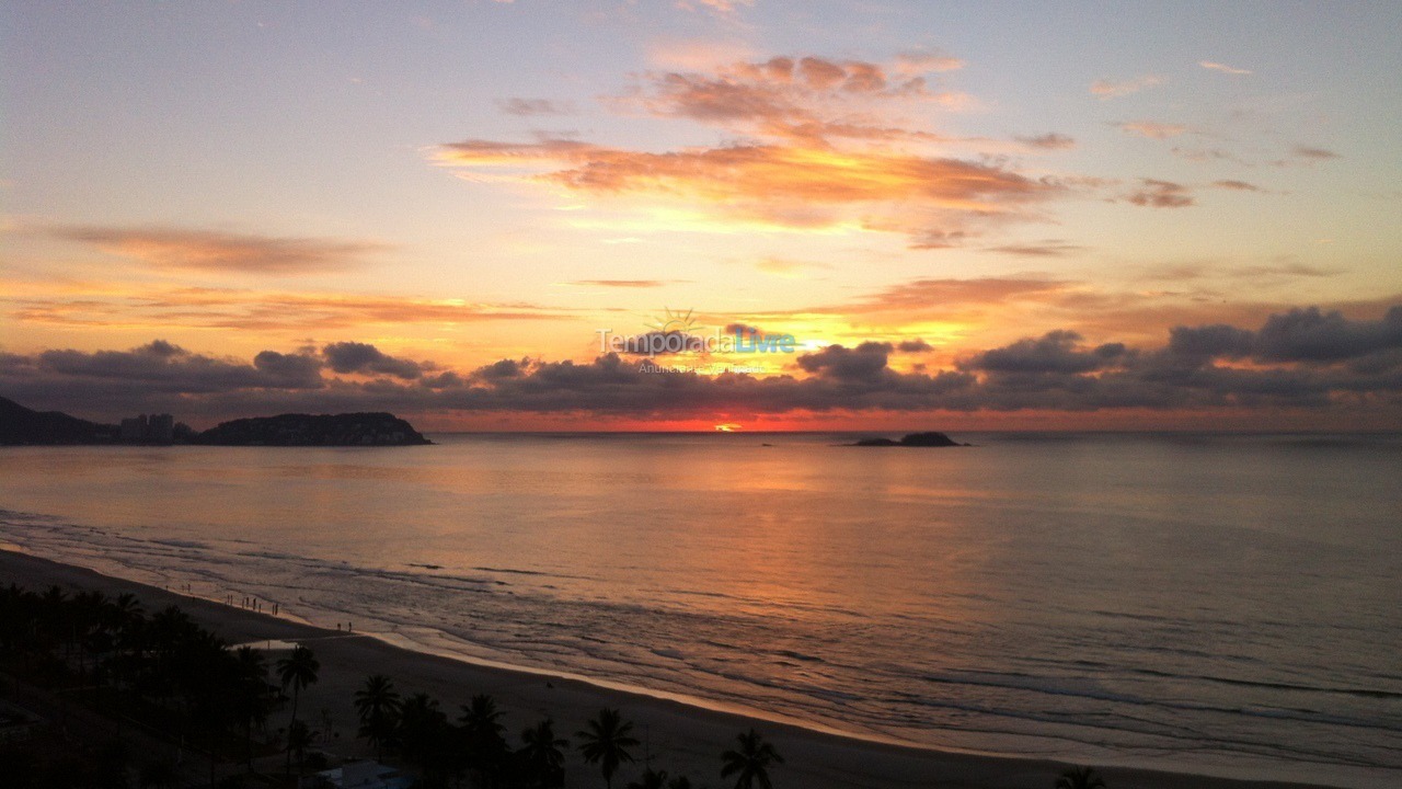Apartment for vacation rental in Guarujá (Enseada)