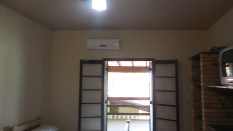 Suite com ar condicionado