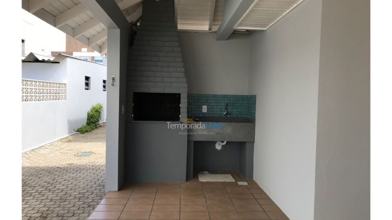 Casa para aluguel de temporada em Florianopolis (Canasvieiras)