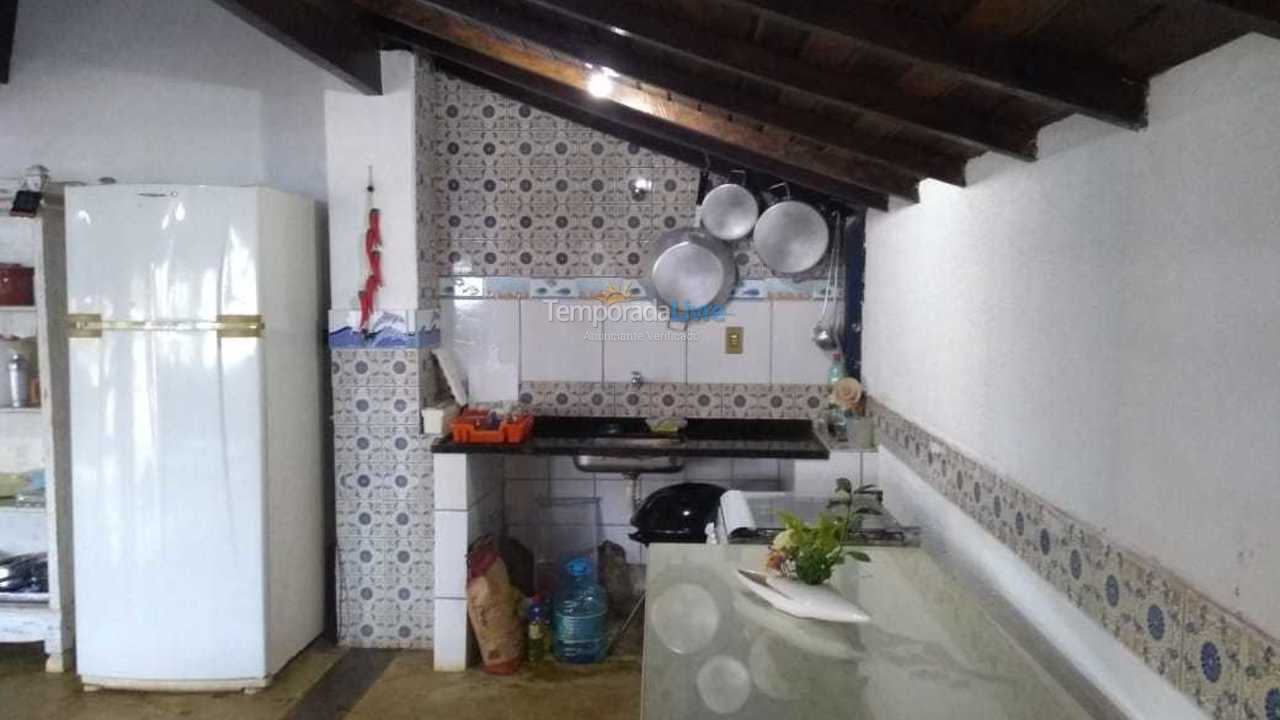 Casa para aluguel de temporada em Ubatuba (Enseada)