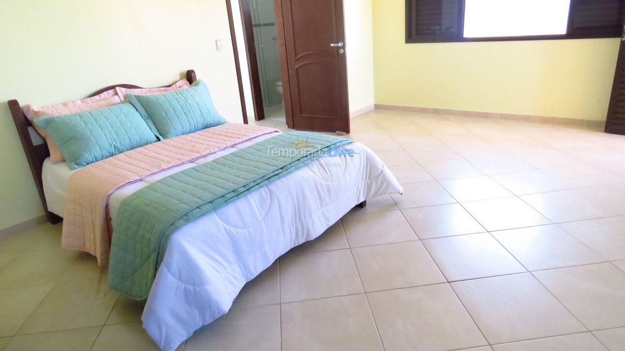 Casa para aluguel de temporada em Itapoá (Balneário Imperador)