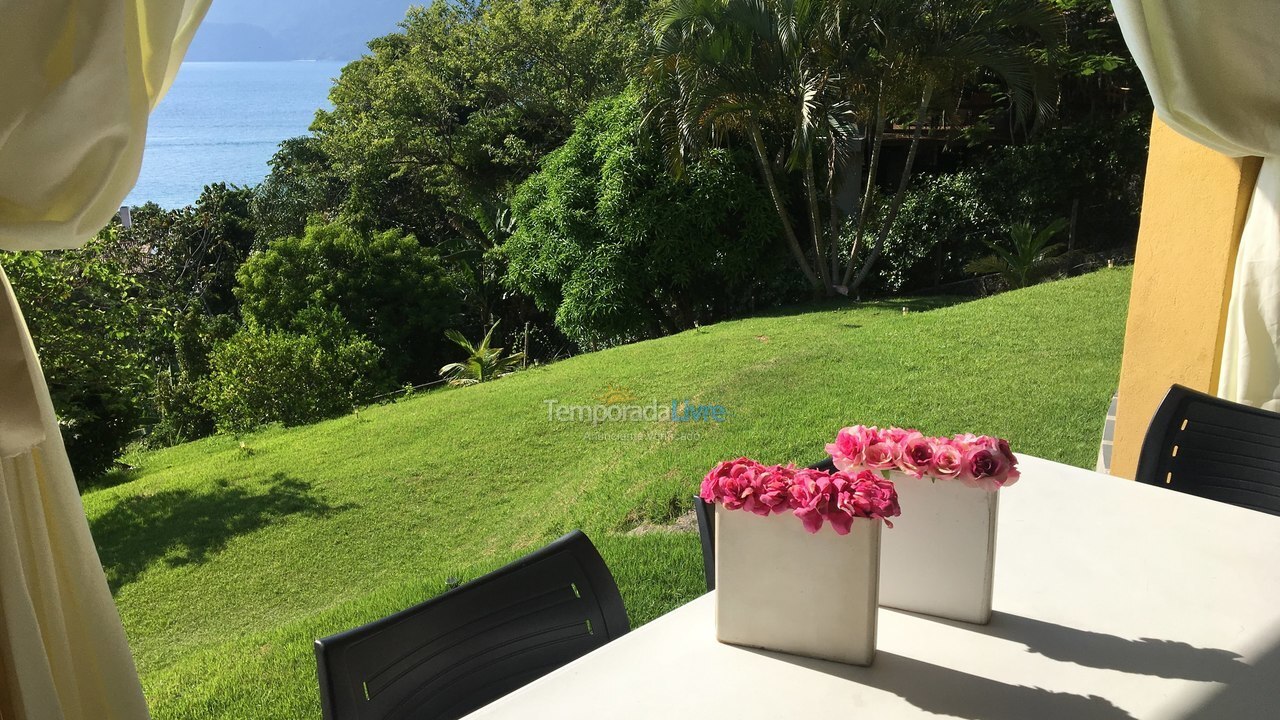 Casa para aluguel de temporada em Ilhabela (Praia do Curral)