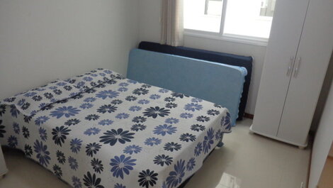 Apto Beira Mar.Luxo,C/3 qtos C/1suítes C/ AR, C/2gar. C/vist total