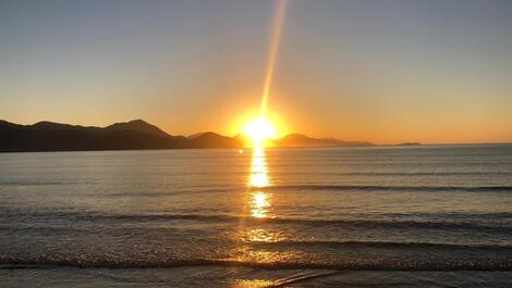 APARTMENT WITH POOL AND BARBECUE ONLY 200M FROM THE BEACH!