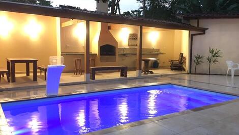 Casa Perola Itamambuca, air cond, pool, billiards, “foot in the sand” condom