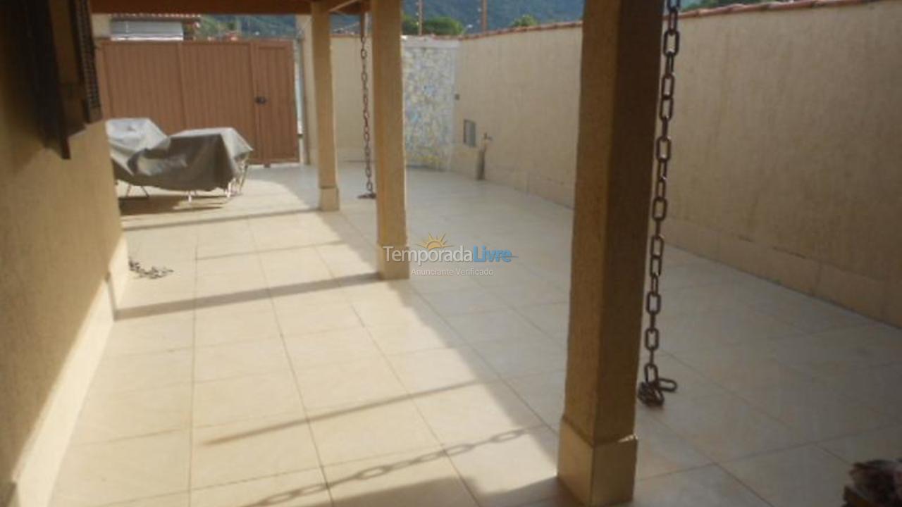 Casa para alquiler de vacaciones em Caraguatatuba (Martim de Sá)