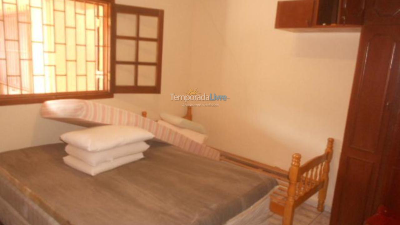 Casa para alquiler de vacaciones em Caraguatatuba (Martim de Sá)