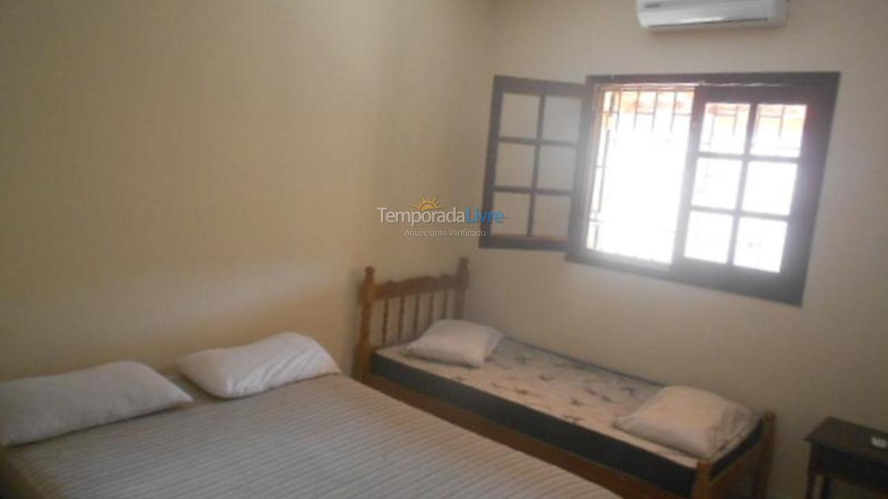 Casa para alquiler de vacaciones em Caraguatatuba (Martim de Sá)