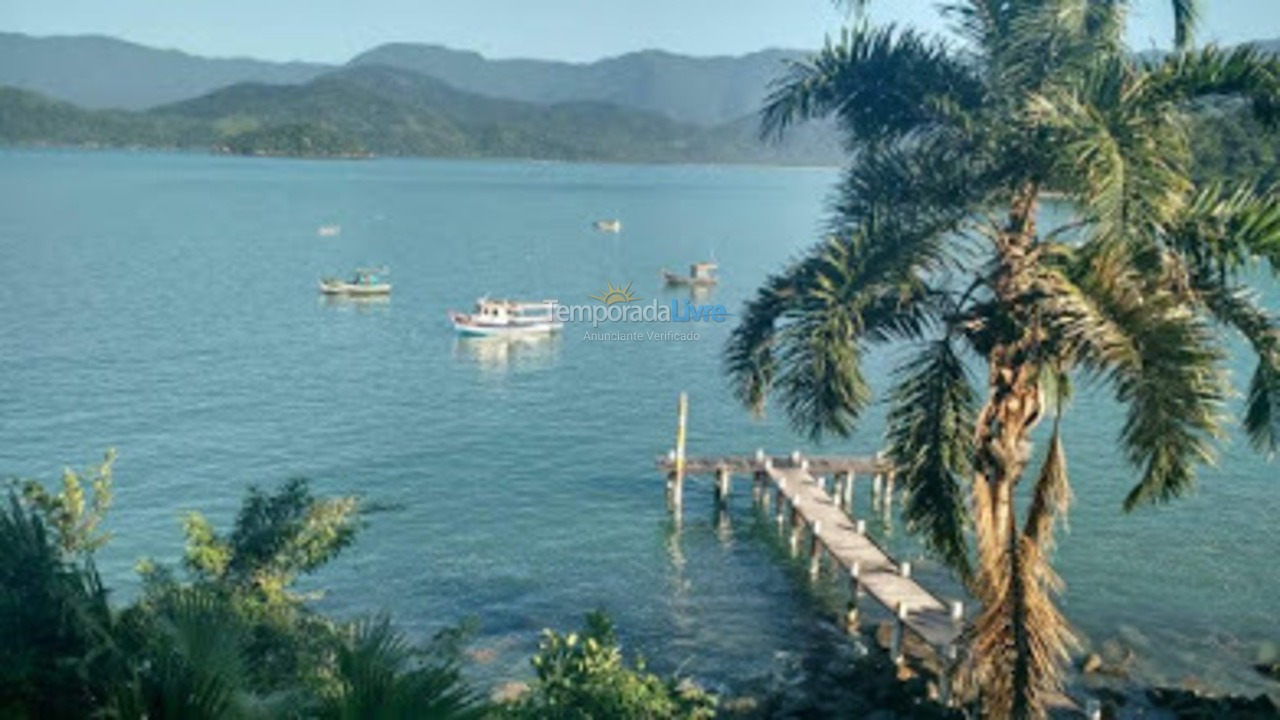Casa para aluguel de temporada em Ubatuba (Praia da Almada)