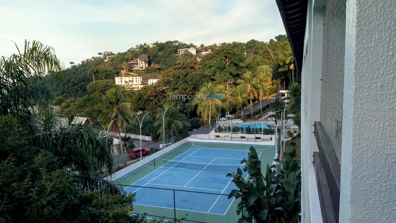 Apartamento para aluguel de temporada em Ubatuba (Praia das Toninhas)