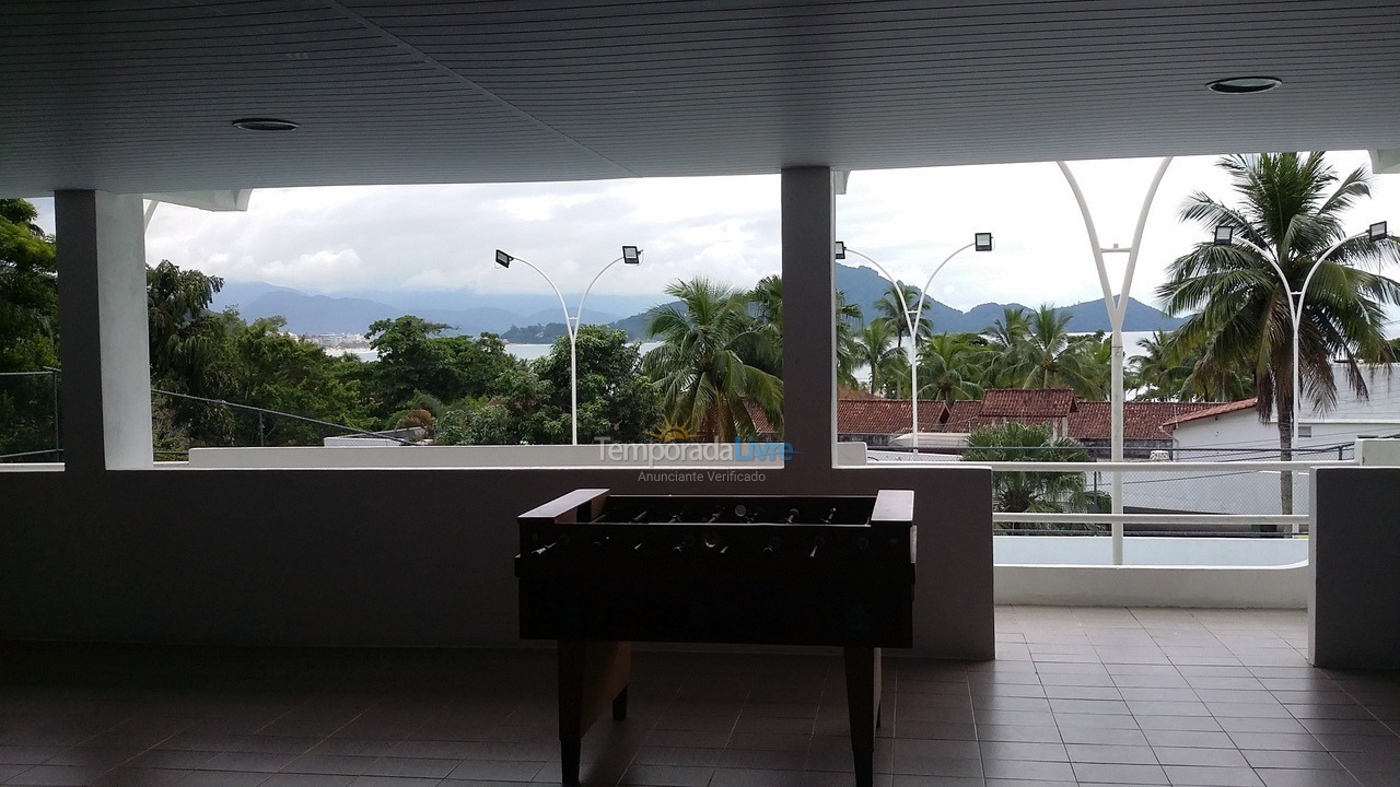 Apartamento para aluguel de temporada em Ubatuba (Praia das Toninhas)