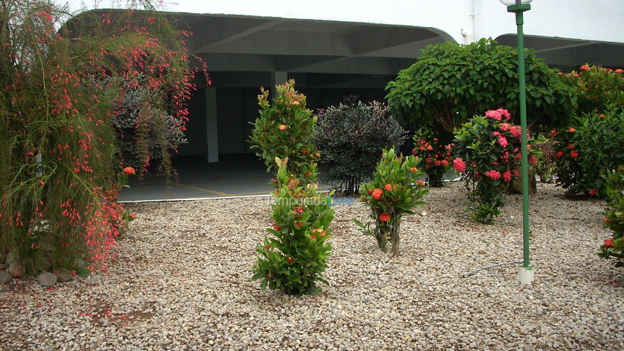 Apartamento para aluguel de temporada em Ubatuba (Praia das Toninhas)