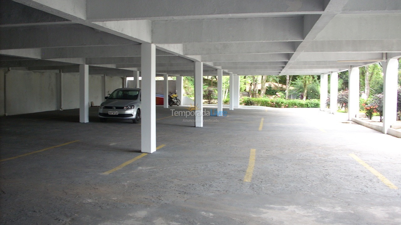 Apartamento para aluguel de temporada em Ubatuba (Praia das Toninhas)