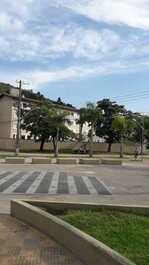 Praça em frente ao Condominio