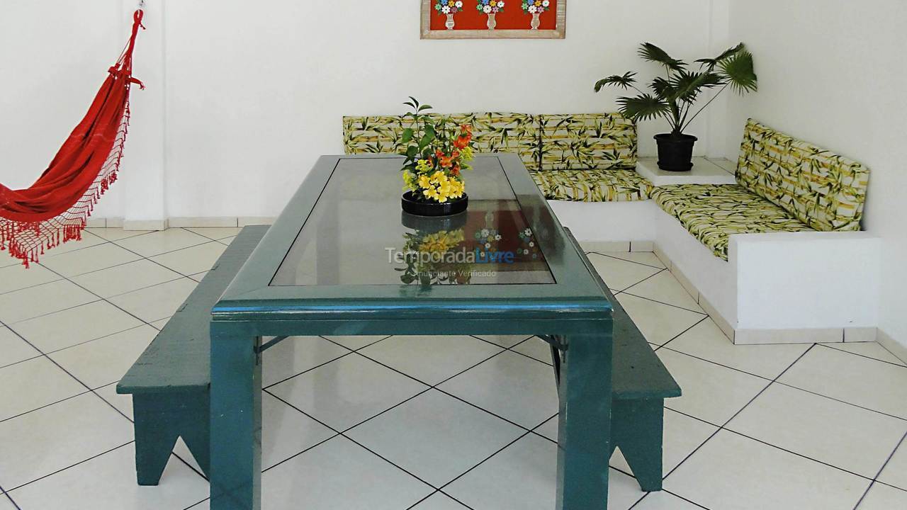 Casa para aluguel de temporada em Ubatuba (Enseada)