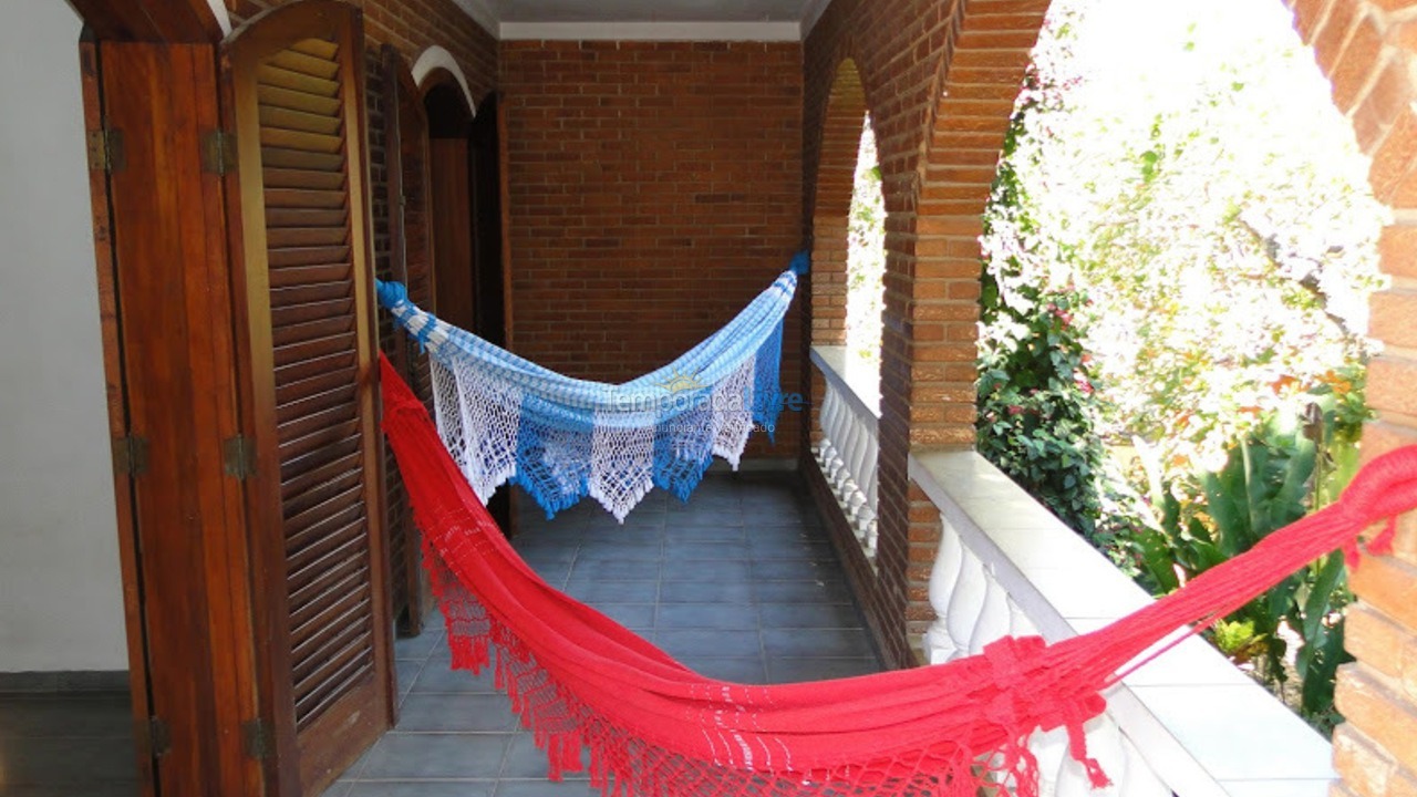 Casa para aluguel de temporada em Ubatuba (Enseada)