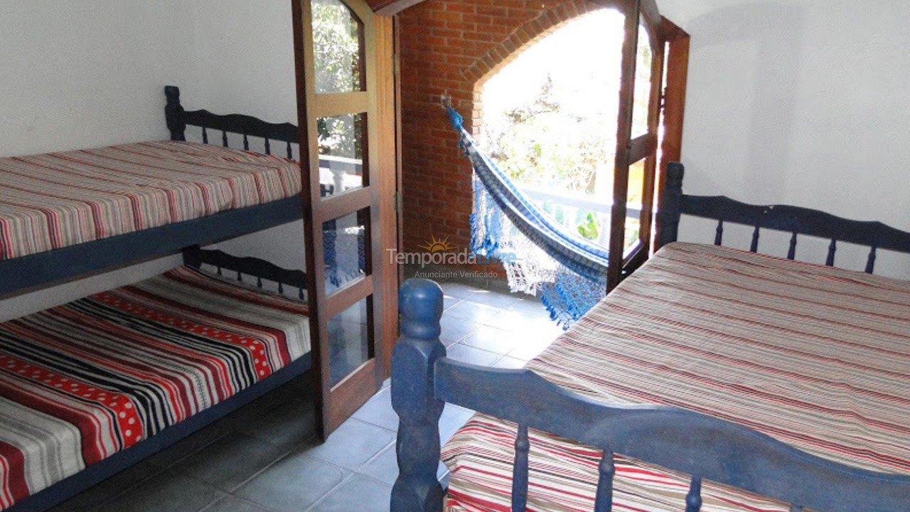 Casa para aluguel de temporada em Ubatuba (Enseada)