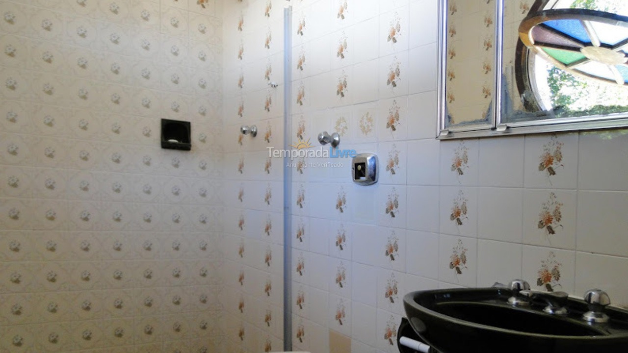 Casa para aluguel de temporada em Ubatuba (Enseada)