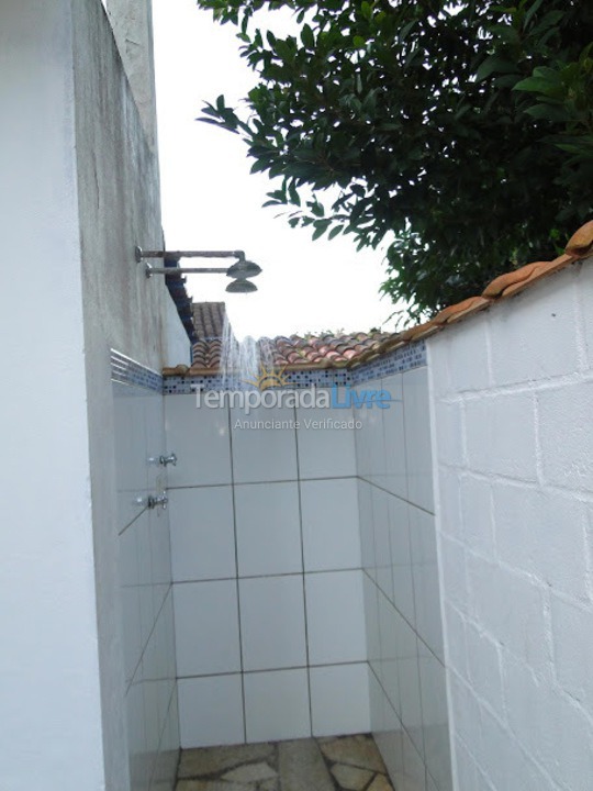 Casa para aluguel de temporada em Ubatuba (Enseada)