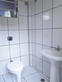 CASA COM PISCINA NA PRAIA DA ENSEADA, EM UBATUBA-SP