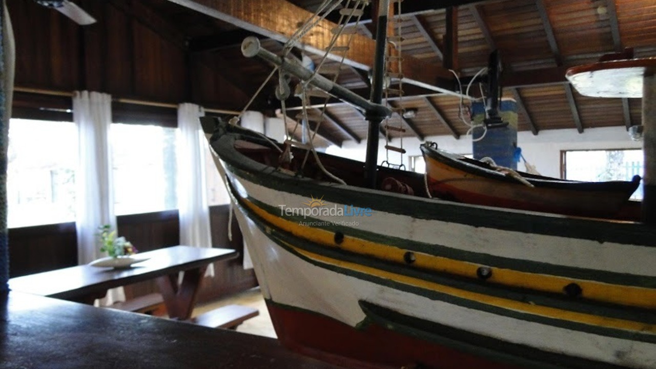 Casa para aluguel de temporada em Ubatuba (Enseada)