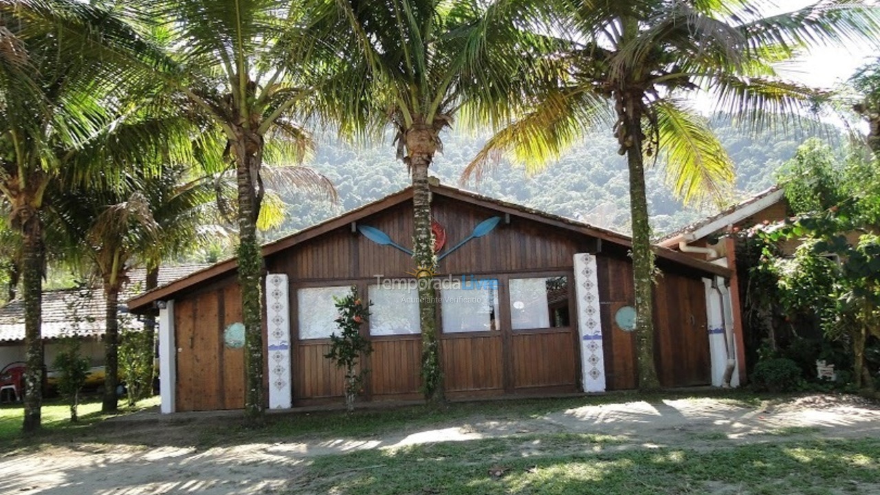 Casa para aluguel de temporada em Ubatuba (Enseada)