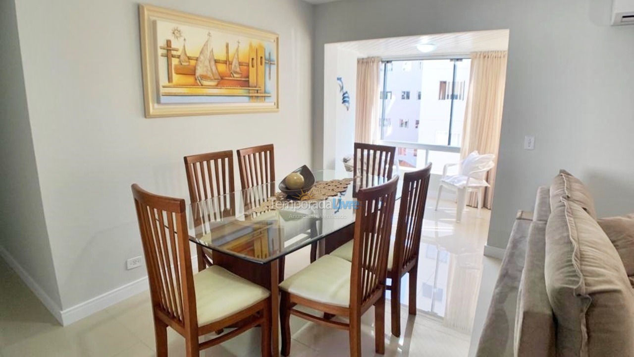 Apartamento para aluguel de temporada em Balneário Camboriú (Praia Central)