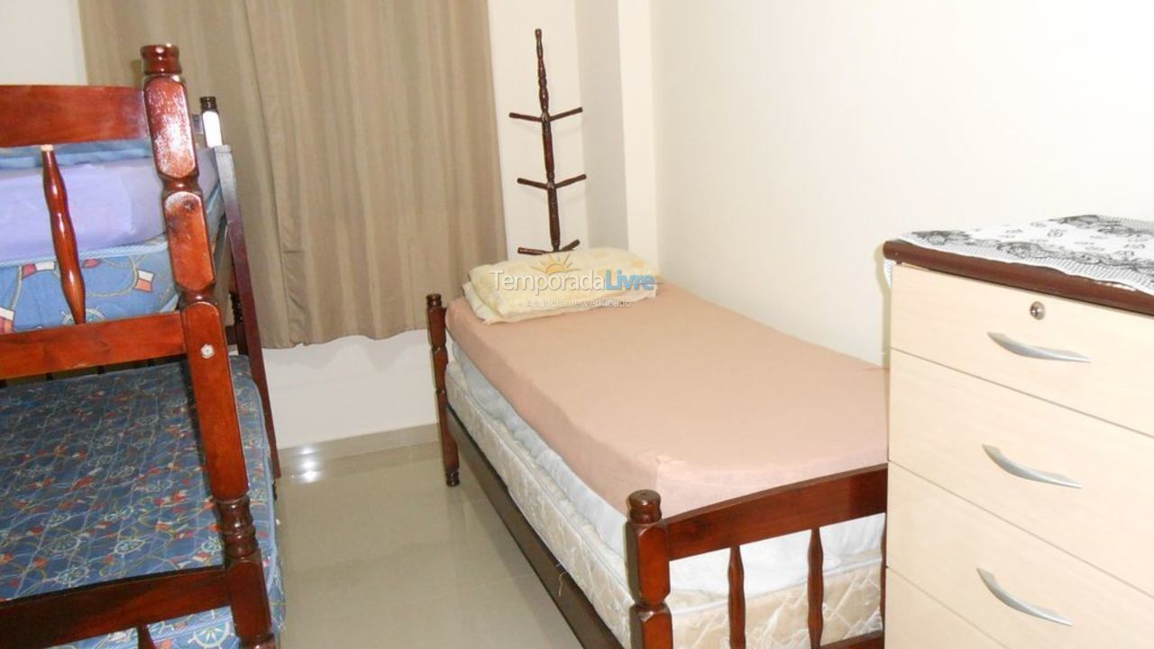 Apartment for vacation rental in Mongaguá (Centro)