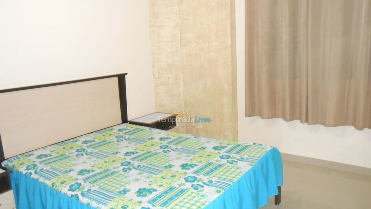 Apartment for vacation rental in Mongaguá (Centro)