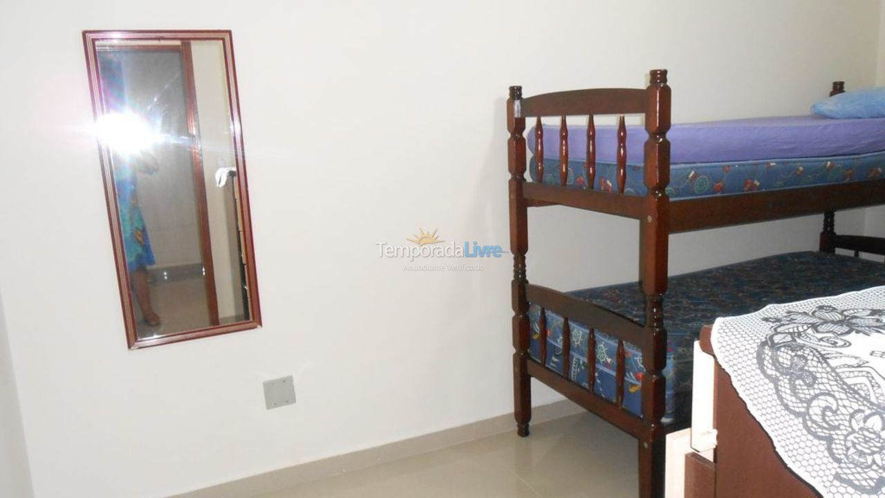 Apartment for vacation rental in Mongaguá (Centro)