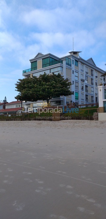 Apartamento para aluguel de temporada em Florianopolis (Praia dos Ingleses)