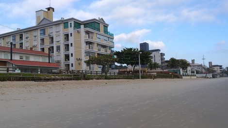 Fachada de frente ao mar 2019