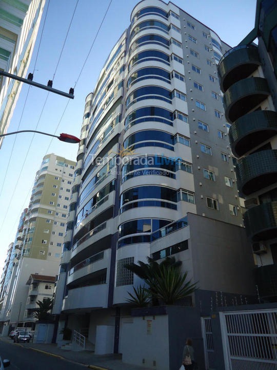 Apartamento para aluguel de temporada em Itapema (Meia Praia)