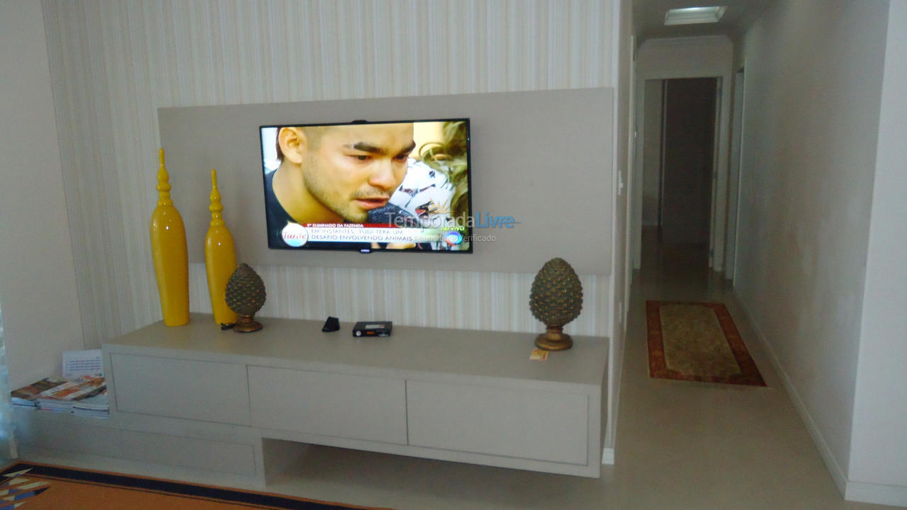 Apartamento para aluguel de temporada em Itapema (Meia Praia)