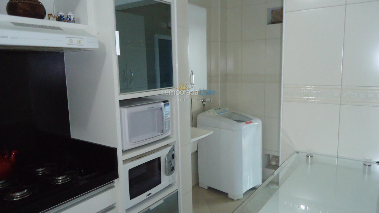 Apartamento para aluguel de temporada em Itapema (Meia Praia)