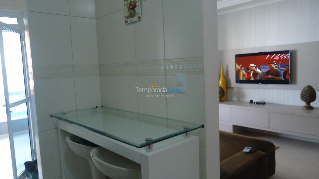 Apartamento para aluguel de temporada em Itapema (Meia Praia)