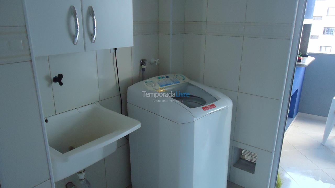 Apartamento para aluguel de temporada em Itapema (Meia Praia)