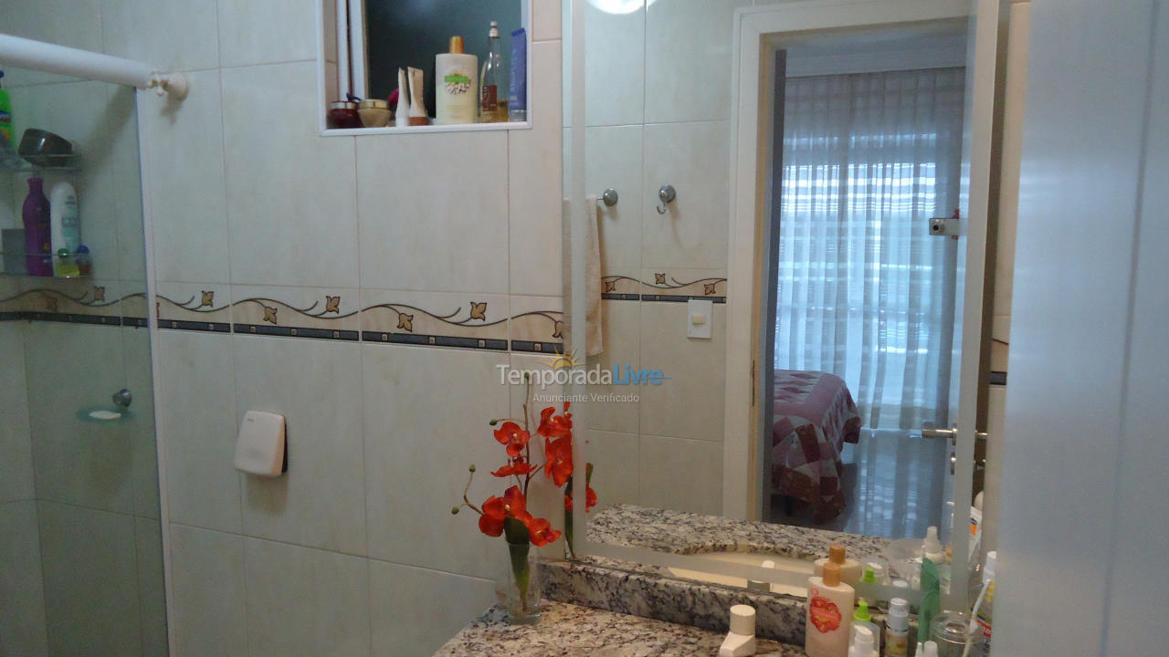 Apartamento para aluguel de temporada em Itapema (Meia Praia)